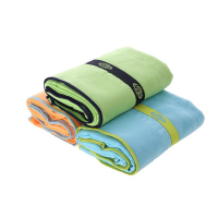 HMS Ručnik od mikrovlakana NILS Camp NCR11 zeleno/crni HMS Ručnik od mikrovlakana NILS Camp NCR11 zeleno/crni