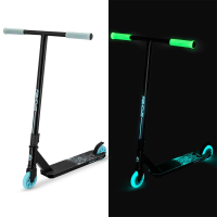 Spokey NIGHT RIDER Freestyle svjetleći skuter za uzrast od 10 i više godina Spokey NIGHT RIDER Freestyle svjetleći skuter za uzrast od 10 i više godina